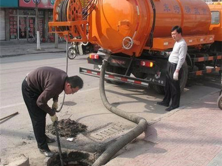 巴里坤清掏化粪池，健康生活从这里开始